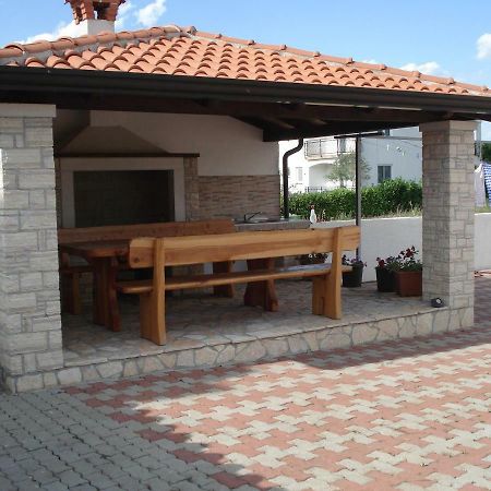 Guesthouse Pejo โปเรช ภายนอก รูปภาพ