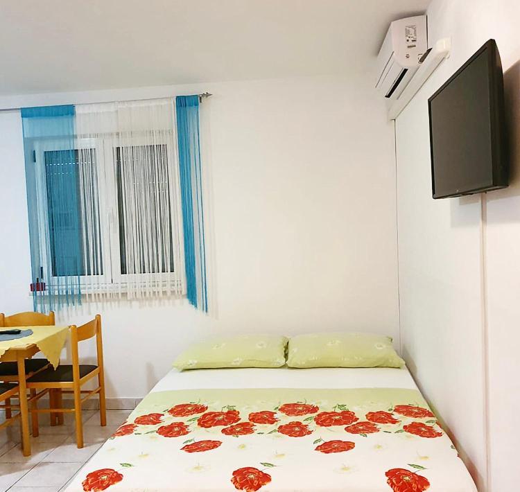 Guesthouse Pejo โปเรช ภายนอก รูปภาพ