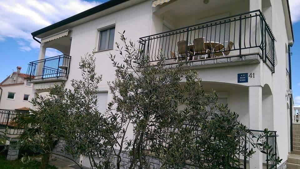 Guesthouse Pejo โปเรช ภายนอก รูปภาพ